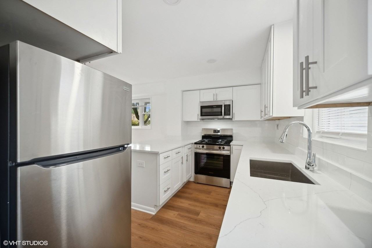 528 Poplar Dr #528 - Photo 6 of 17