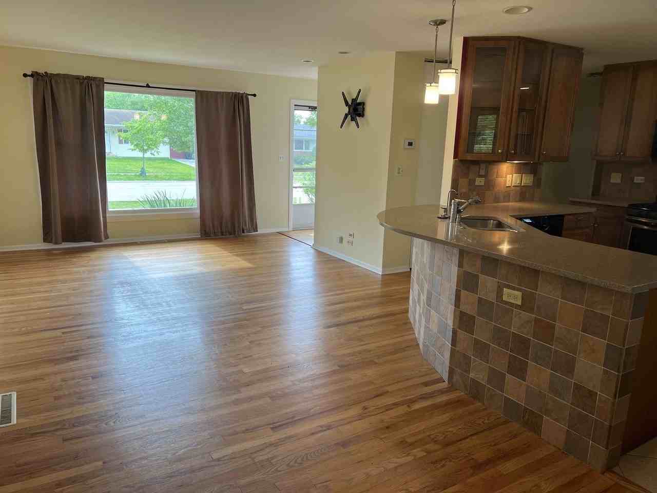 1520 N Fernandez Pl - Photo 3 of 20