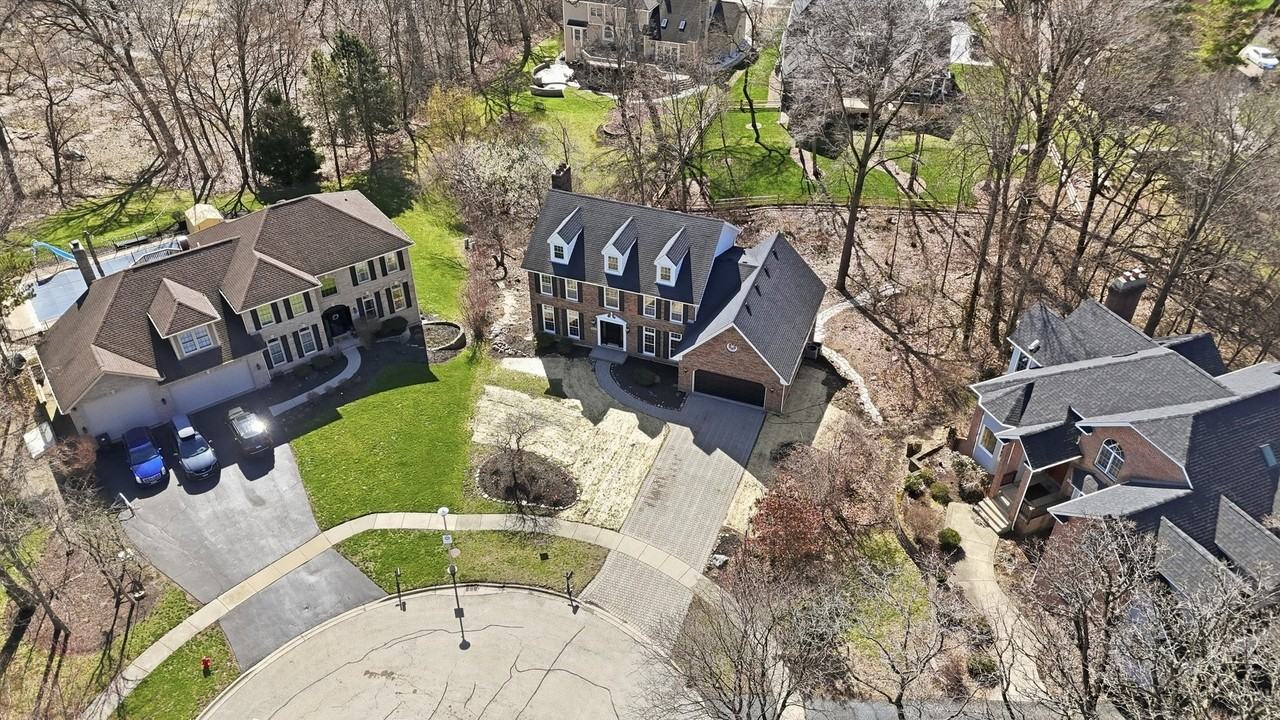 1215 Triple Crown Ct - Photo 5 of 37