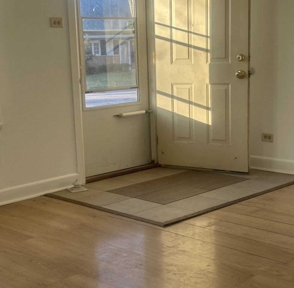 411 Huron St - Photo 5 of 18