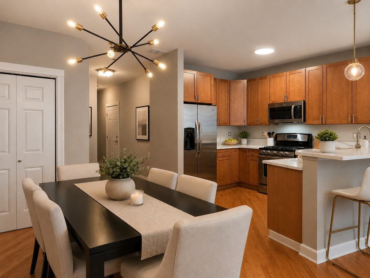 2417 W Cortland St #1 - Photo 4 of 16
