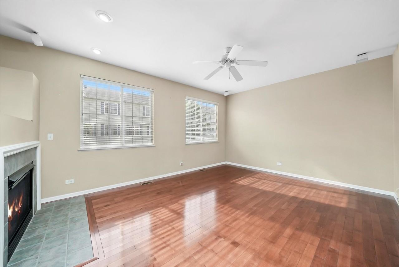 1848 Fredericksburg Ln #1848 - Photo 4 of 21
