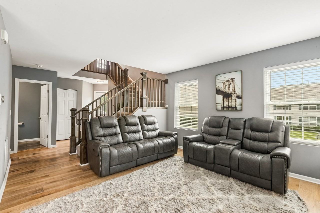 476 Windham Cove Dr - Photo 3 of 36