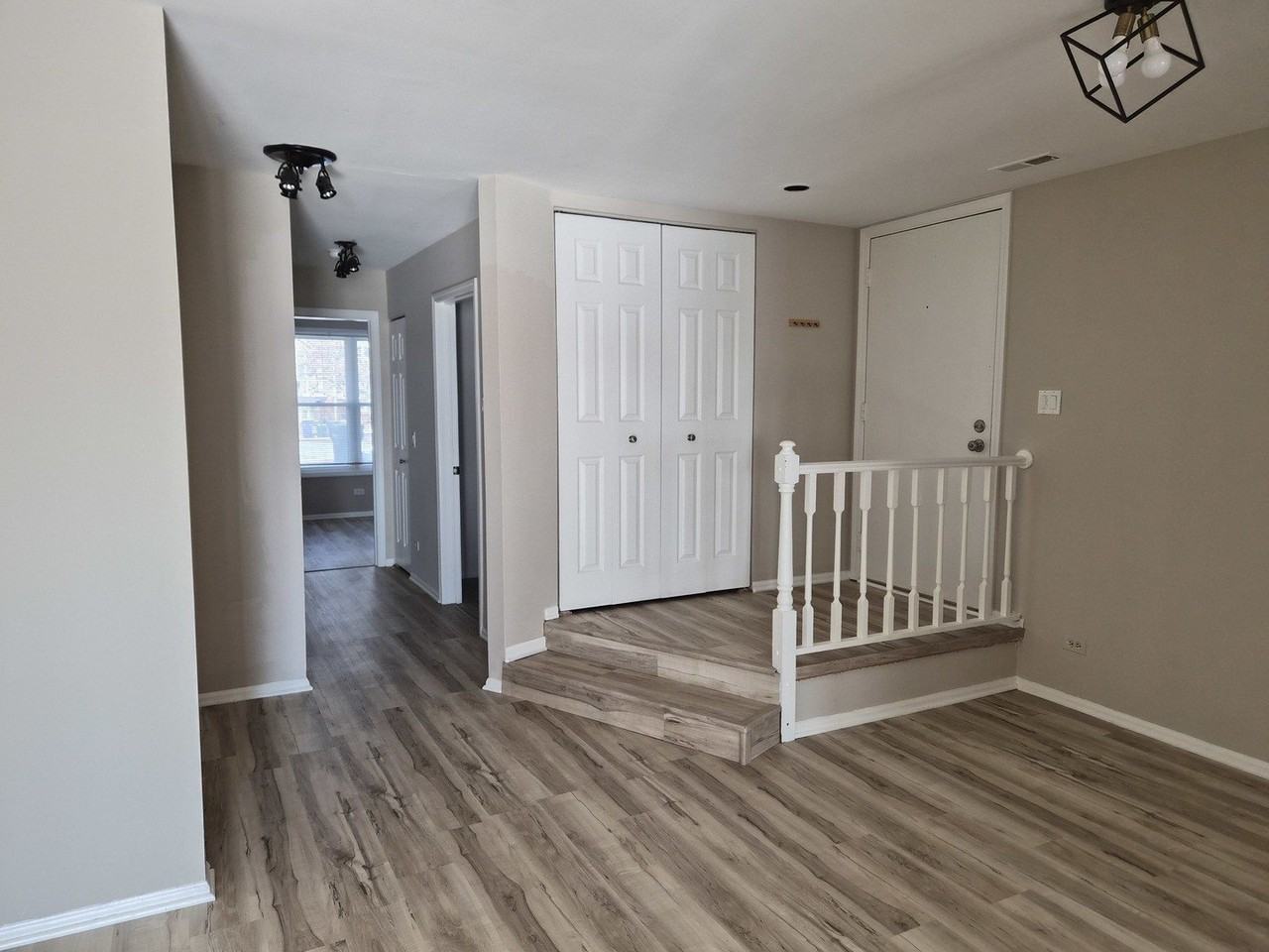 271 Southwick Ct #271 - Photo 4 of 35