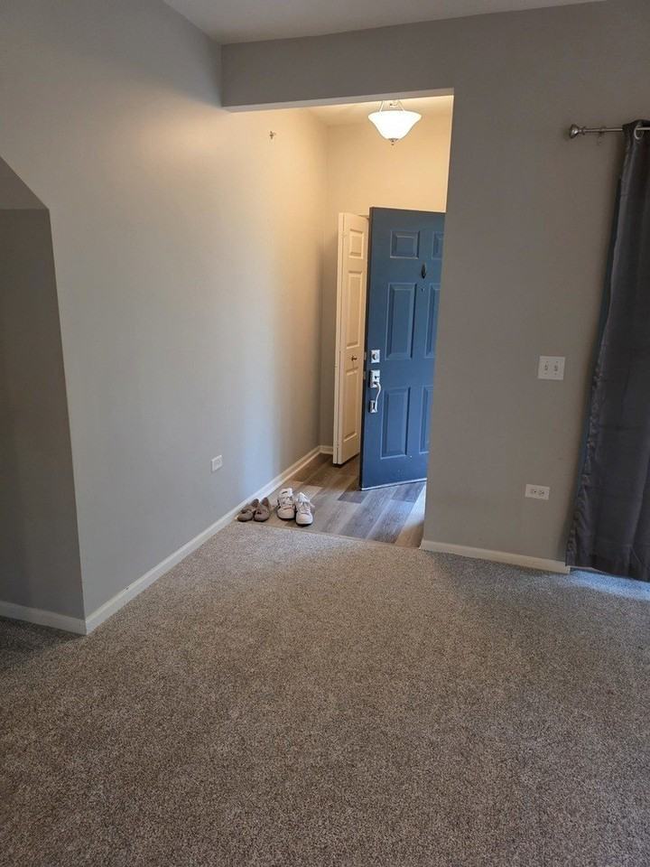 2250 Aurora Dr #8 - Photo 6 of 42