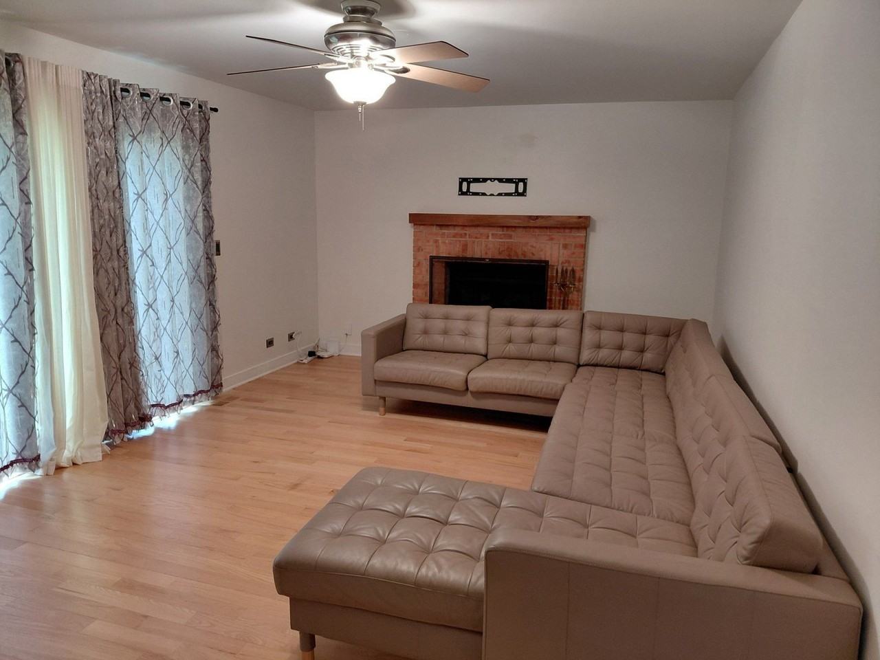 530 Eagle Ridge Ln - Photo 3 of 12