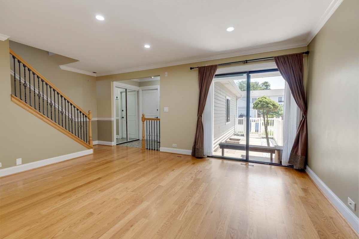 740 Lakeview Pt - Photo 6 of 25