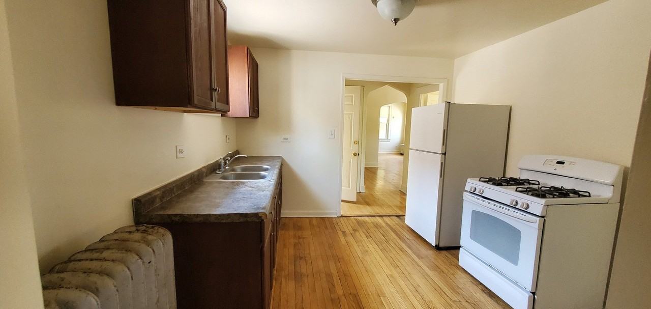 1631 Buena Vista Ave #2 - Photo 4 of 11