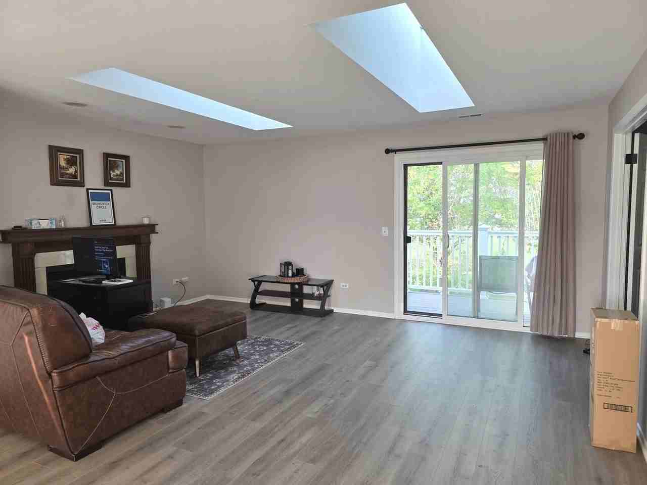 953 Brunswick Cir #0 - Photo 4 of 13