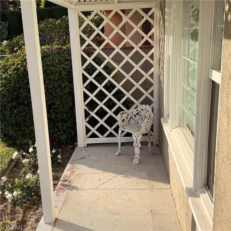 226 N Lima St - Photo 2 of 18