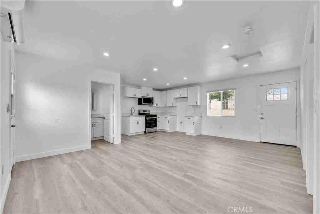 9156 Catawba Ave #4 - Photo 2 of 14