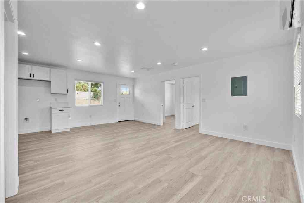 9156 Catawba Ave #4 - Photo 3 of 14