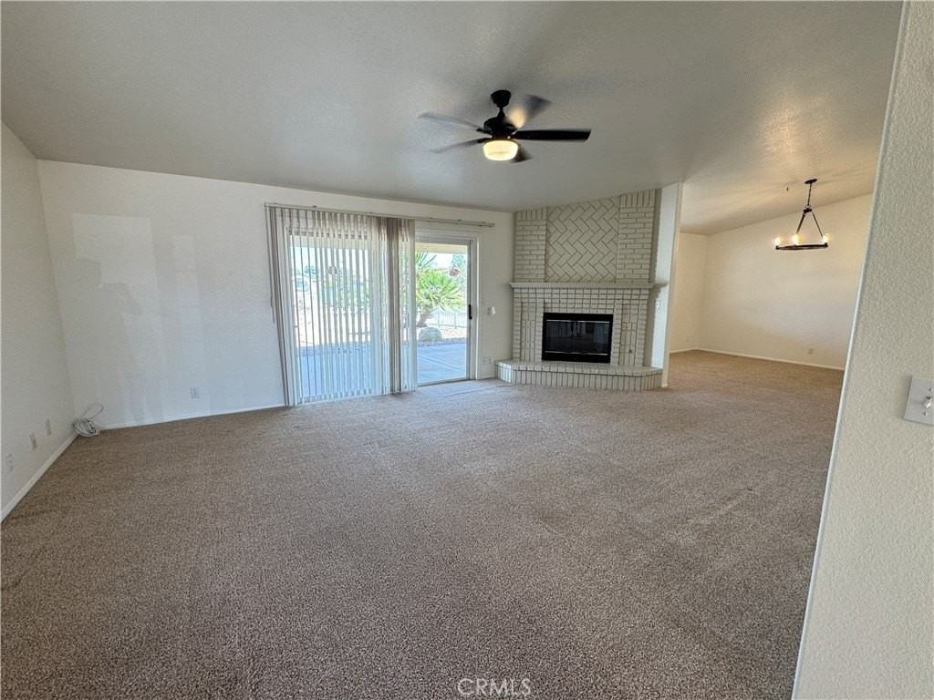 17814 Mesa St - Photo 4 of 10