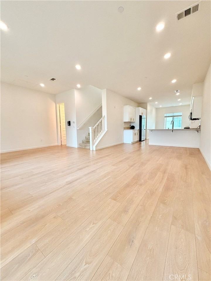 87 Plateau - Photo 4 of 35