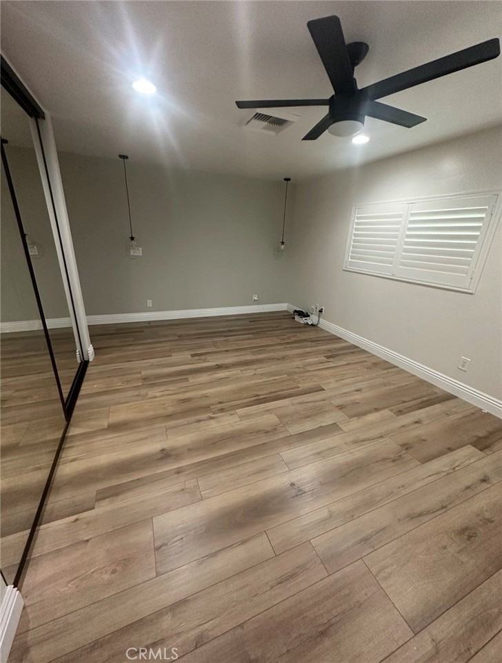 1113 Riedel Ave - Photo 4 of 8