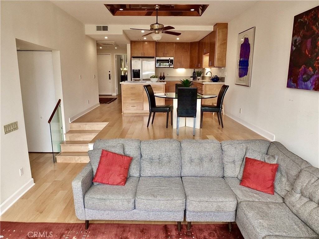 7321 Marina Pacifica Dr N - Photo 6 of 38