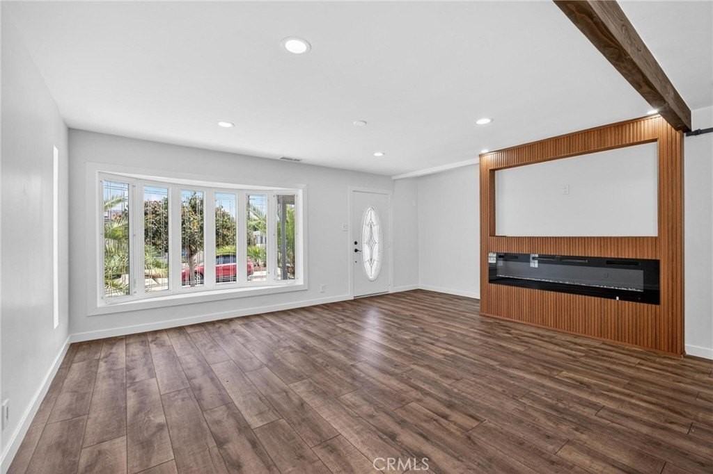 1915 Condon Ave - Photo 3 of 25