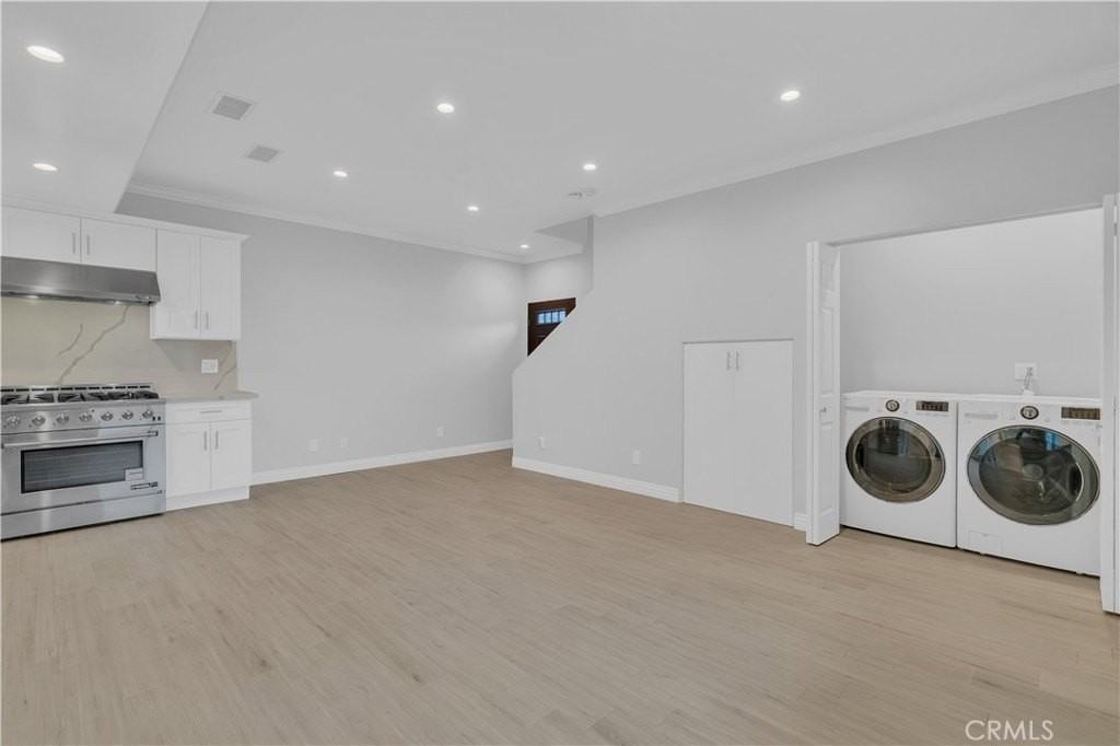 6335 W 82nd St - Photo 5 of 27