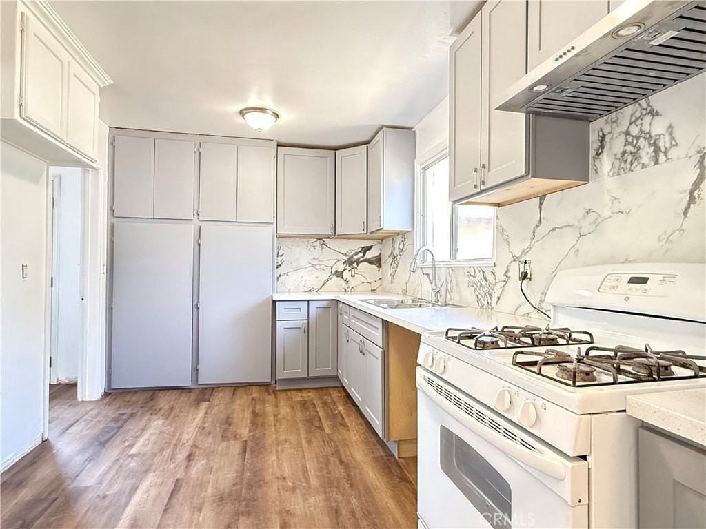 9279 Dorrington Ave - Photo 2 of 15