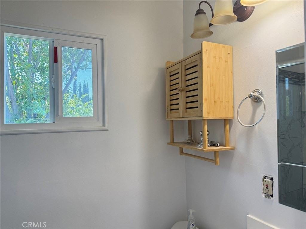 9279 Dorrington Ave - Photo 4 of 15