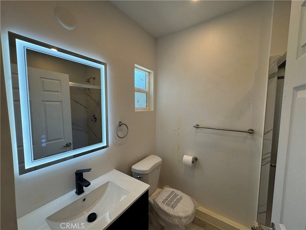 11430 Haskell Ave - Photo 7 of 13