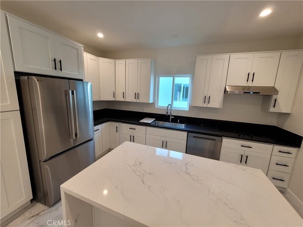 8004 Shirley Ave - Photo 5 of 25