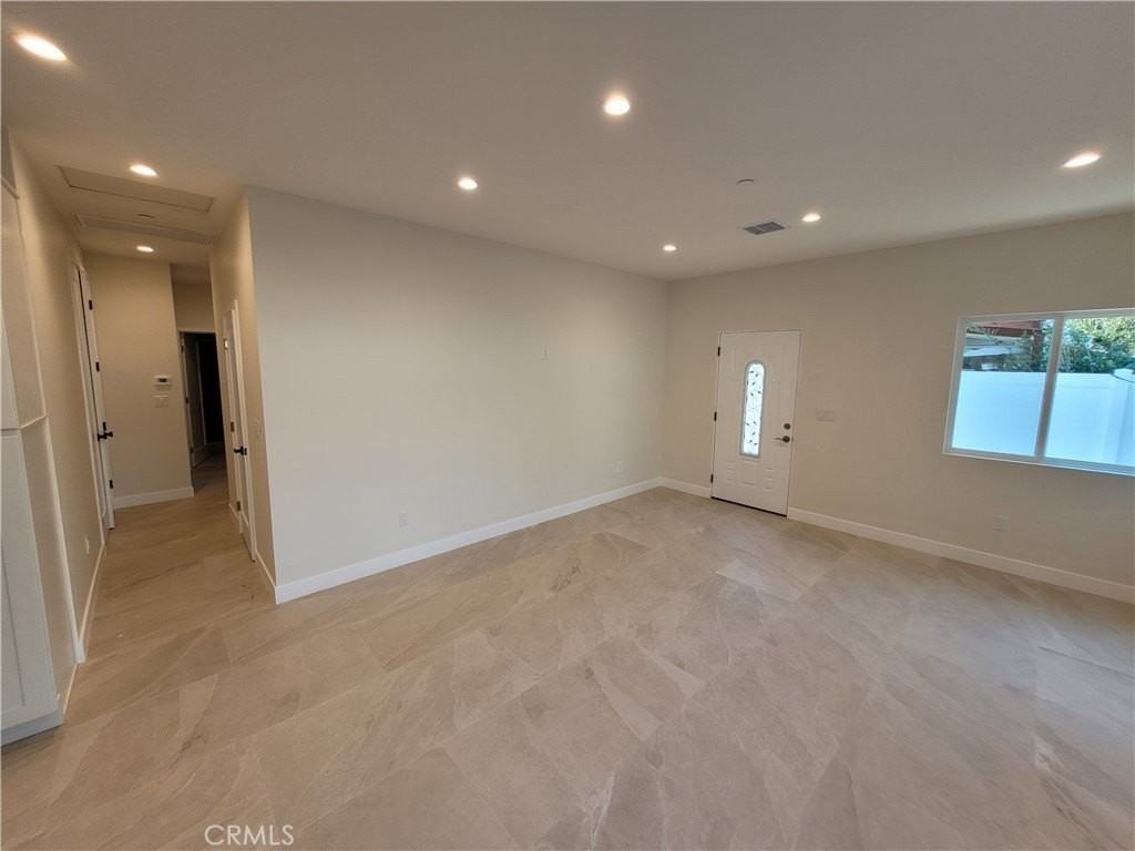 8004 Shirley Ave - Photo 7 of 25