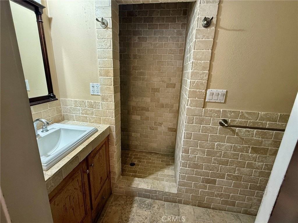 11322 Covello St - Photo 5 of 8