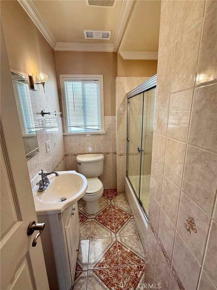 11322 Covello St - Photo 6 of 8