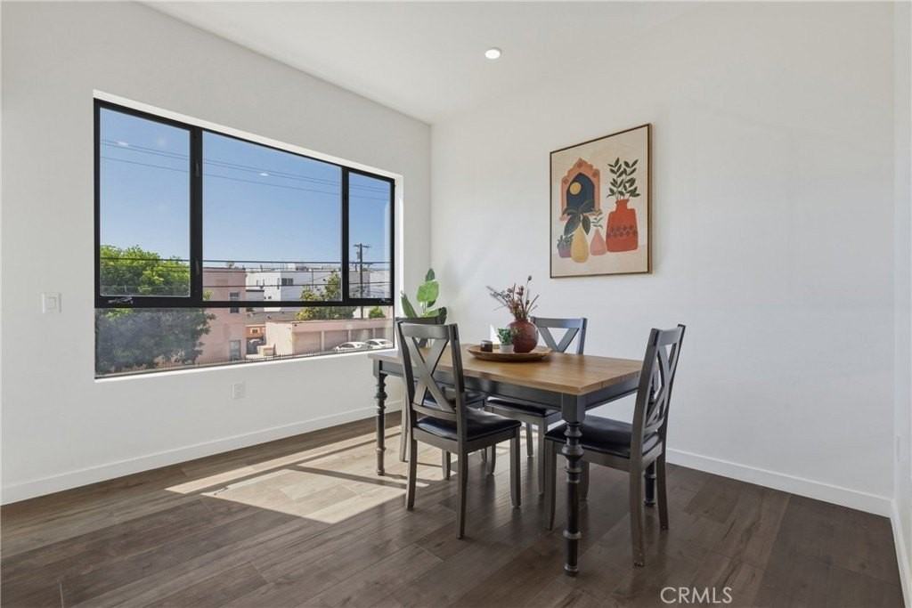 1301 Tamarind Ave - Photo 6 of 26