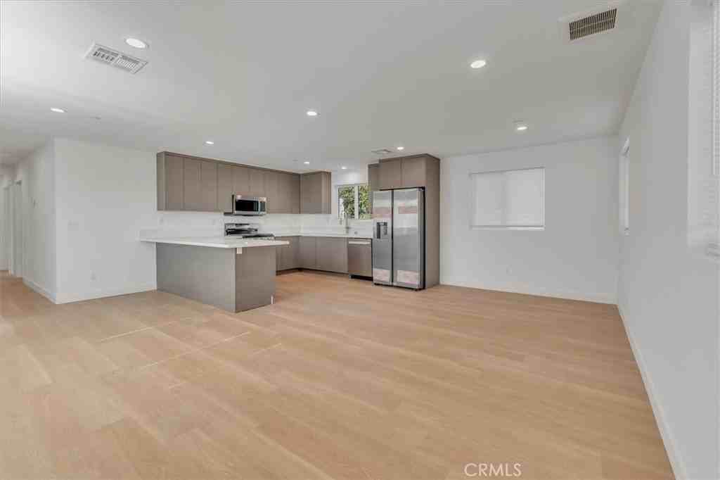 11526 Balboa Blvd - Photo 2 of 27