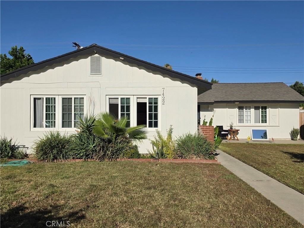 7422 Shoup Ave - Photo 4 of 5