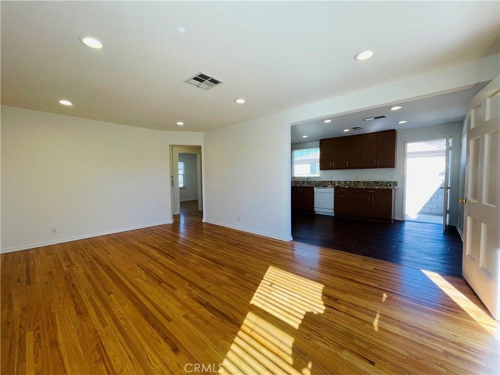8465 Quartz Ave - Photo 6 of 20