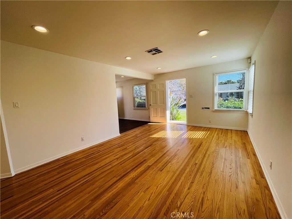 8465 Quartz Ave - Photo 7 of 20