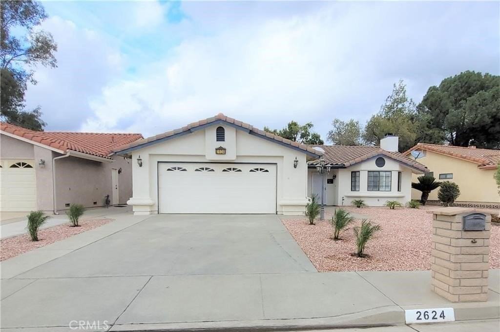 2624 Beech Tree St - Photo 2 of 21