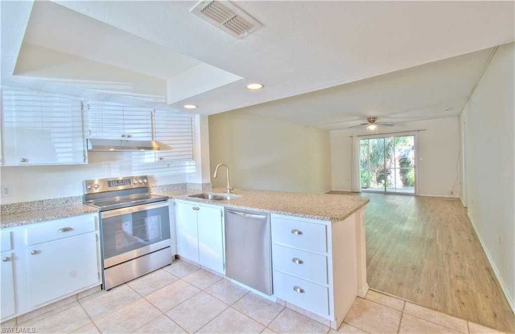 2385 Naples Trace Cir #2 - Photo 3 of 28