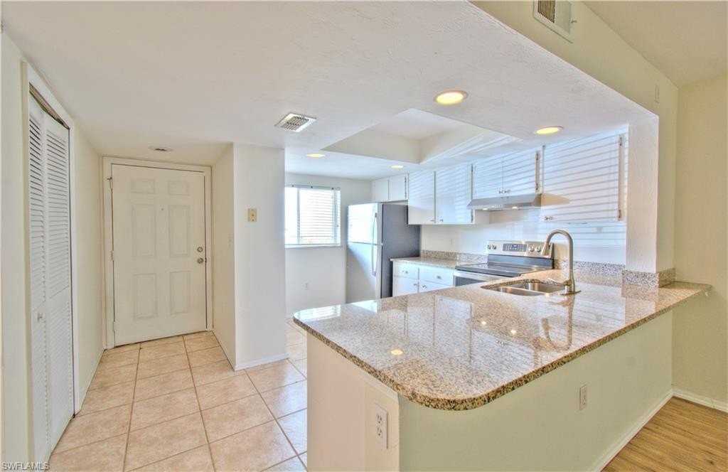 2385 Naples Trace Cir #2 - Photo 5 of 28