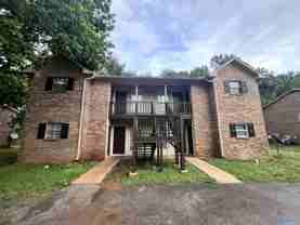 144 Angela Dr #C - Photo 1 of 1
