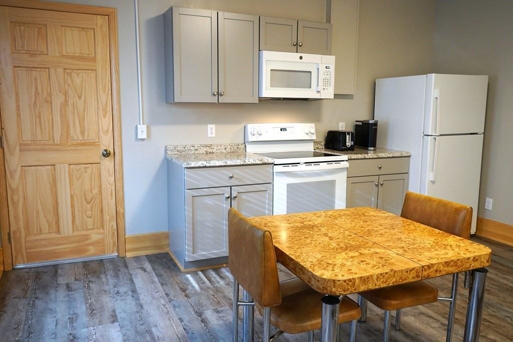 54 Central Ave Unit 2 - Photo 4 of 29