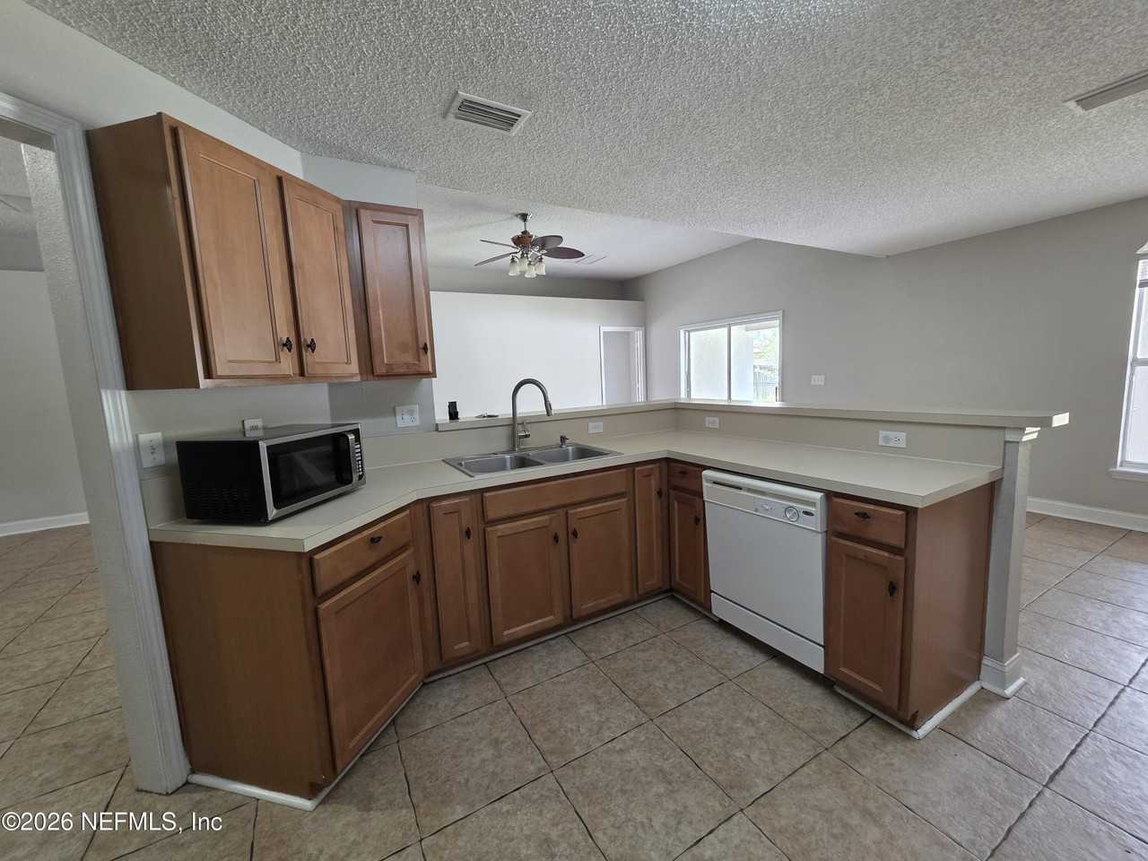 3751 Longleaf Forest Ln - Photo 4 of 16