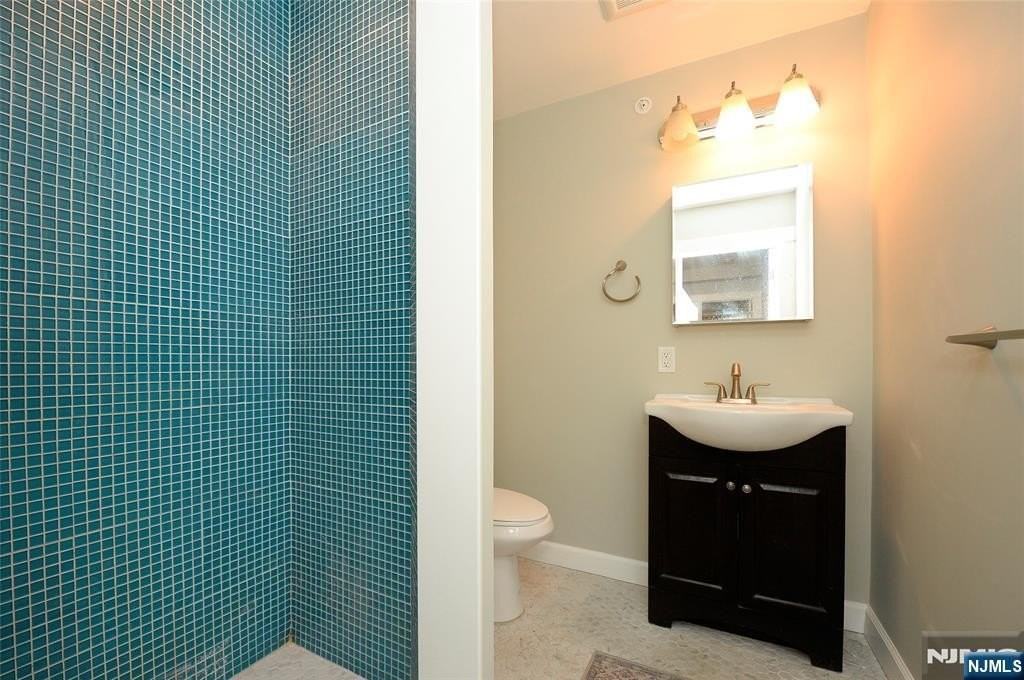 7 Main St #2B - Photo 4 of 17