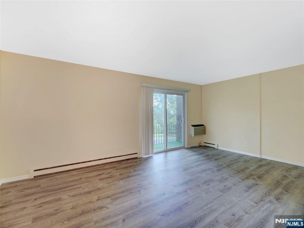 850 Bloomfield Ave #A3 - Photo 6 of 14