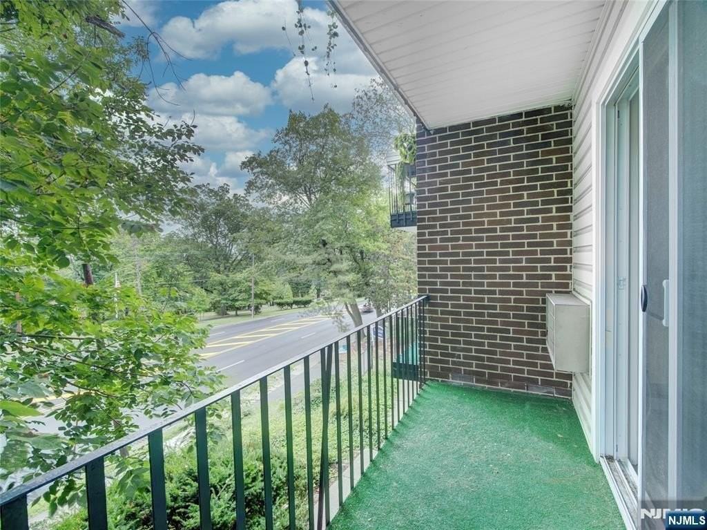 850 Bloomfield Ave #A3 - Photo 7 of 14
