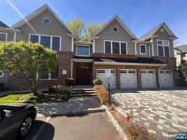 featured image of 6 Hemlock Ln #6