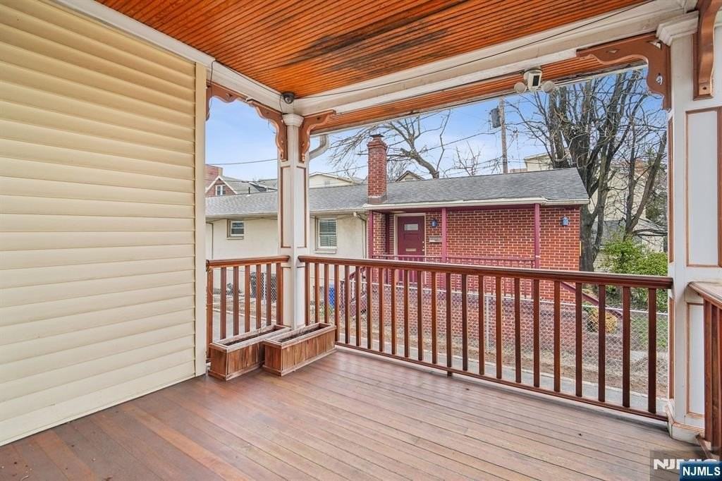 44 Elm St #2ndFL - Photo 2 of 33