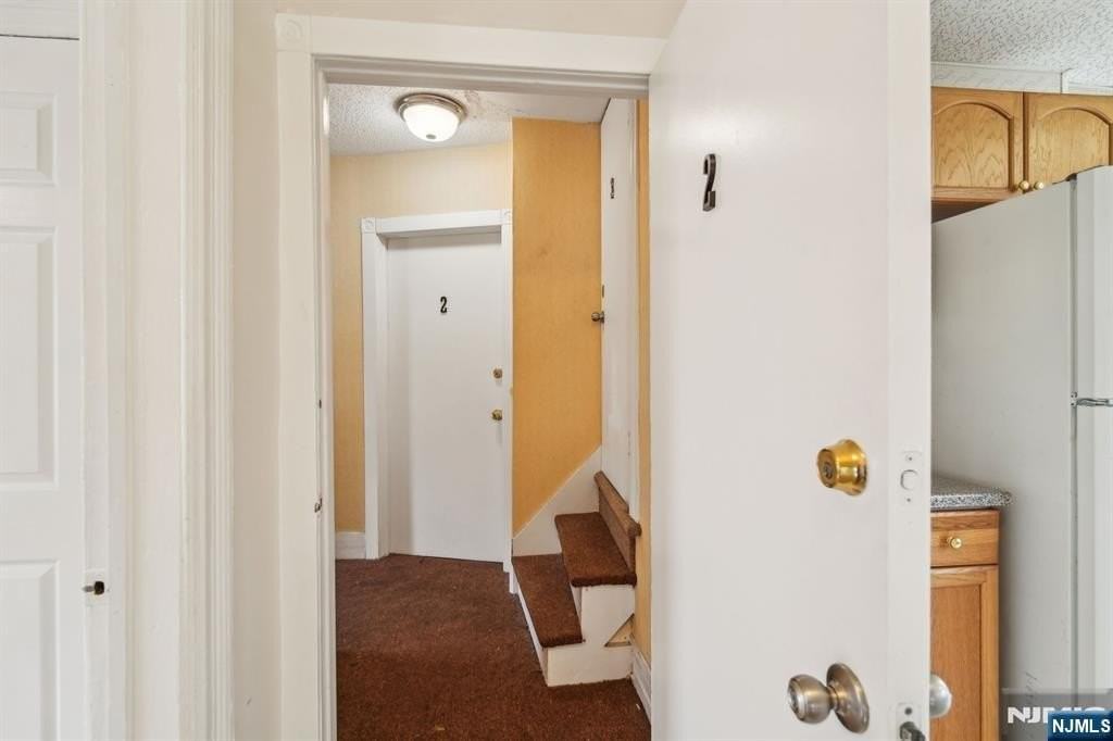 44 Elm St #2ndFL - Photo 4 of 33