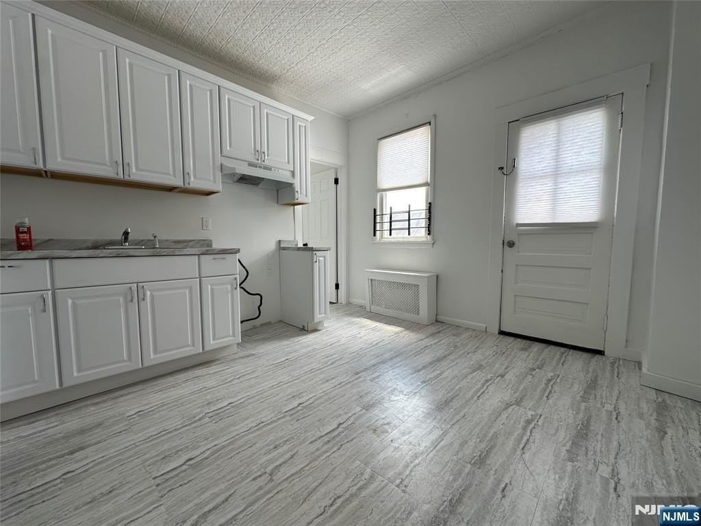 526 Valley Brook Ave #2ndFL