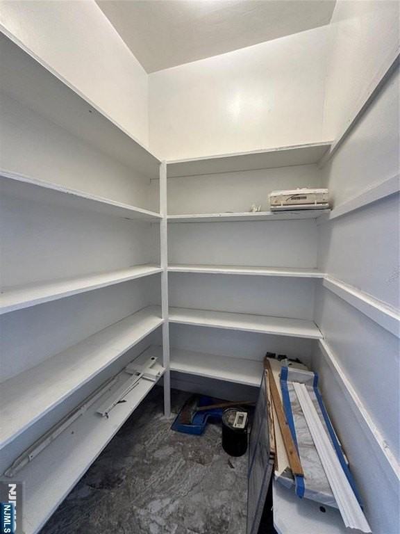 526 Valley Brook Ave #2ndFL - Photo 7 of 13