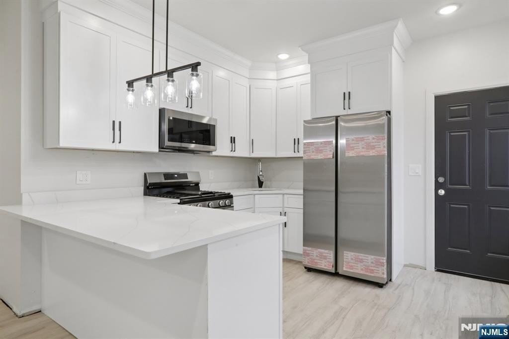 542 E 25th St #540 - Photo 3 of 11