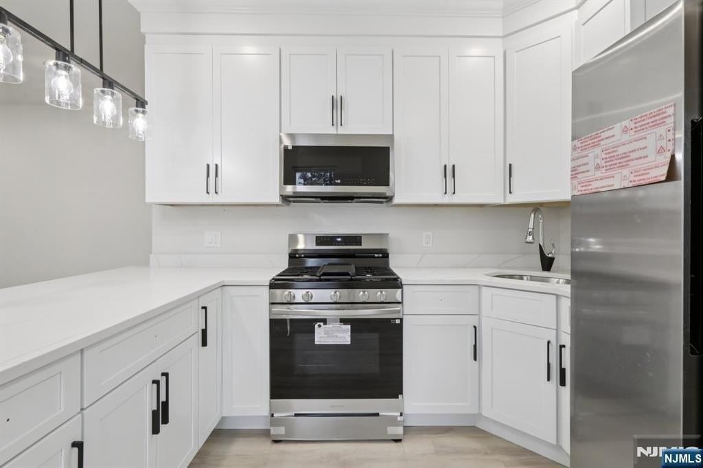 542 E 25th St #540 - Photo 4 of 11